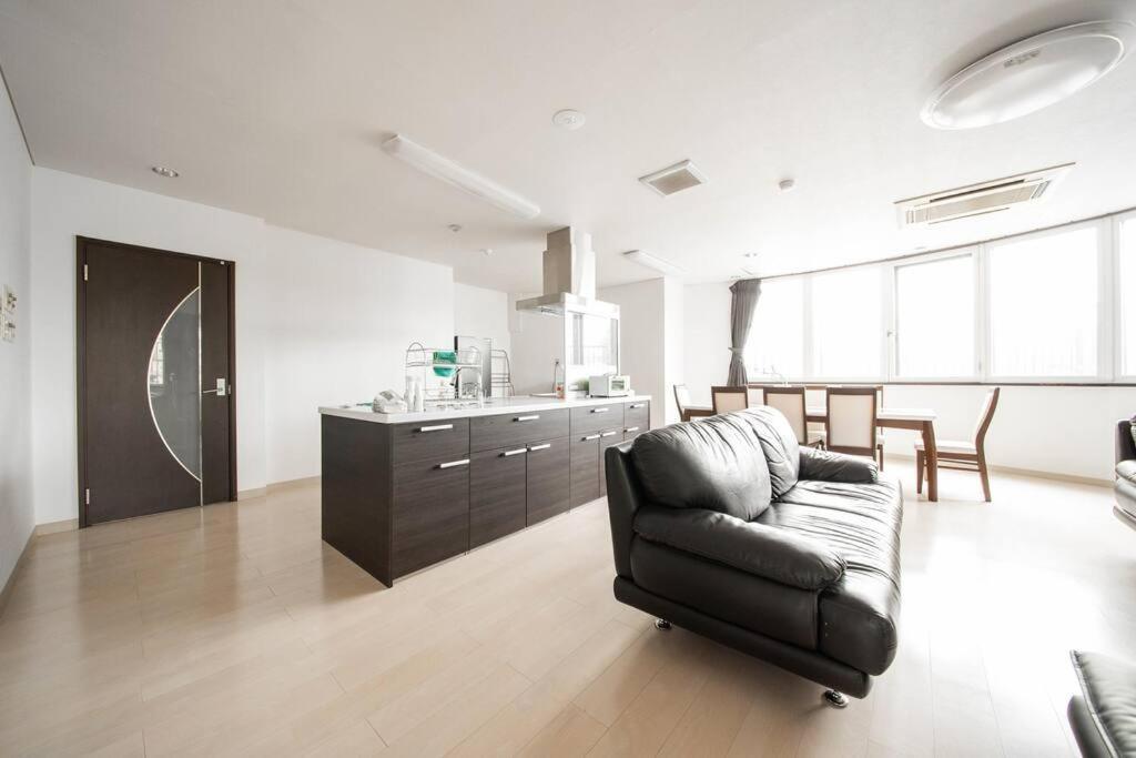 Roadside House Villa Sapporo Exterior photo
